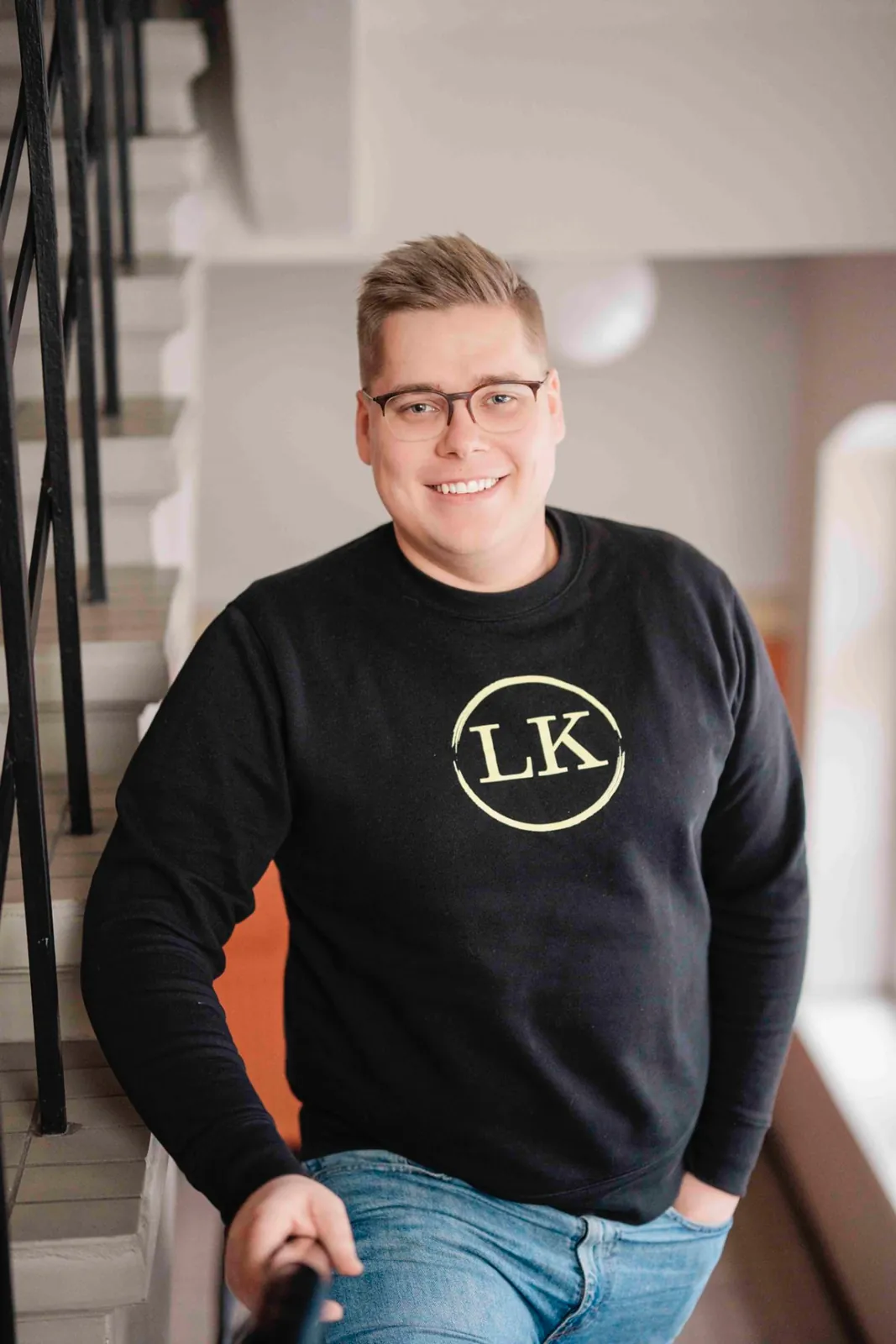 Asiantuntijan henkilökuva toimistossa, Leasing Kumppani
